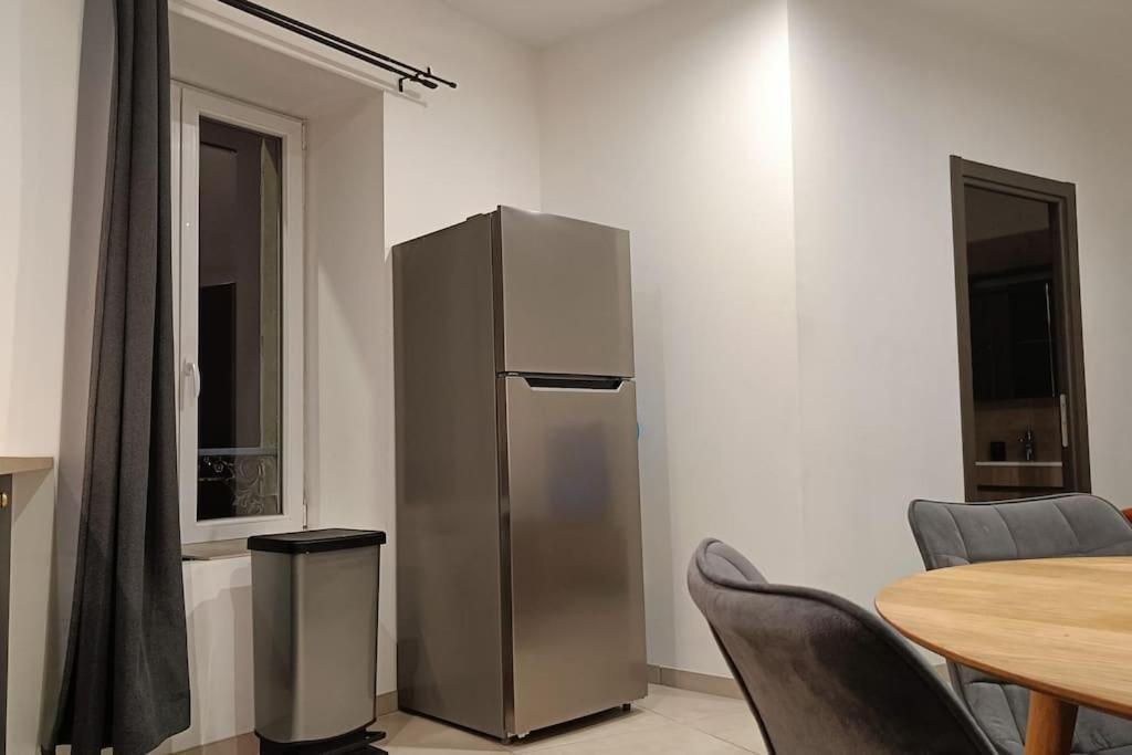 Appartement Confort Equipe Au Coeur De Beziers Exterior photo